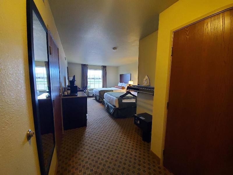 Cobblestone Inn & Suites Eaton - photo 10