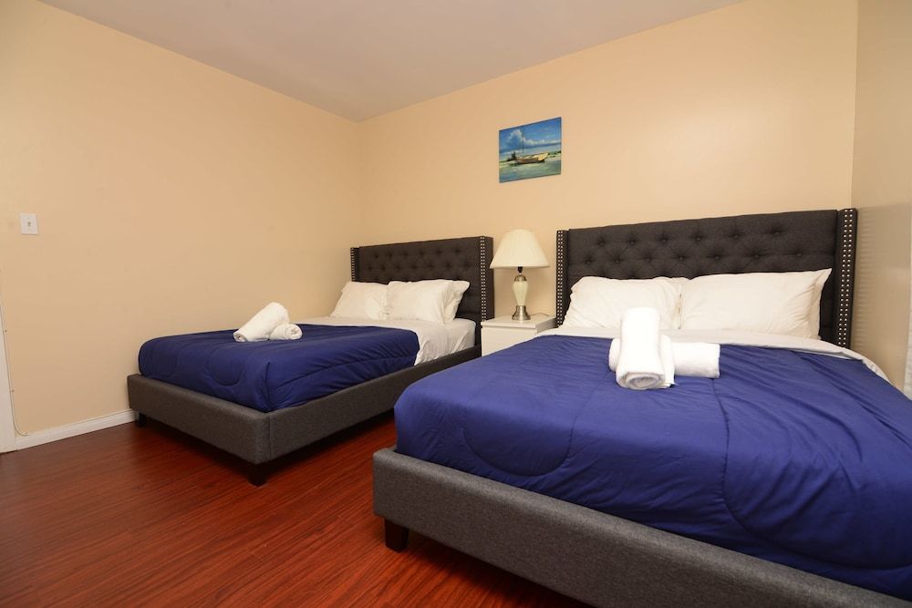 Cozy Hollywood - photo 28