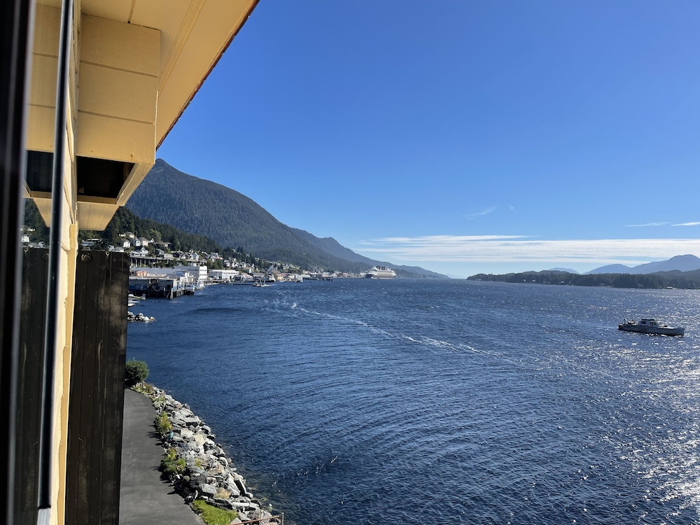 Super 8 by Wyndham Ketchikan - photo 45