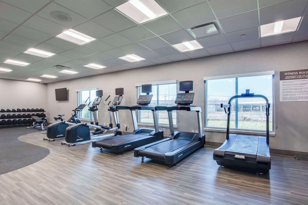 Hampton Inn & Suites by Hilton Louisville East Oxmoor - photo 18