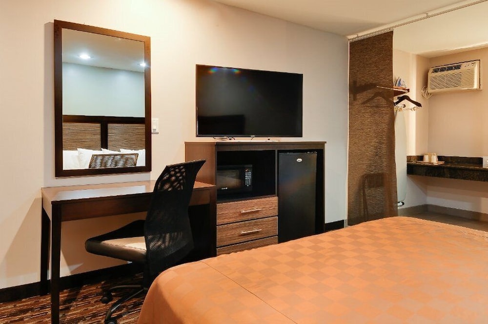 Vagabond Inn Sunnyvale - photo 17