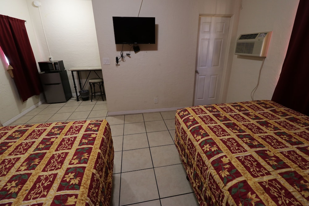 Sandman Inn Motel - photo 23