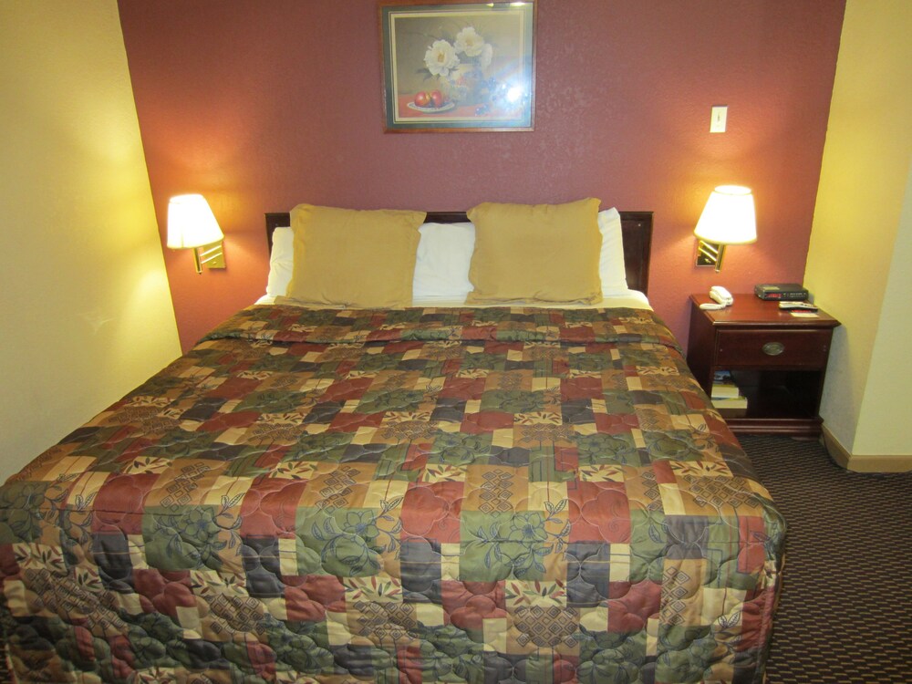 First Western Inn - photo 16