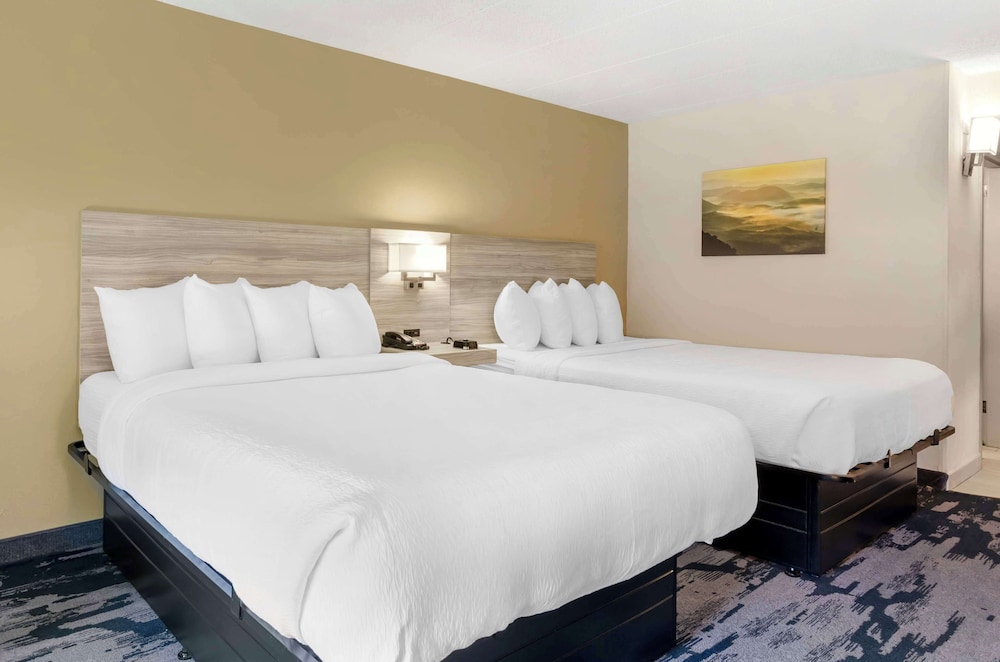 Best Western Plus Beckley Inn - photo 17