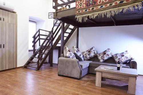 Pheasant Home in Old Tbilisi