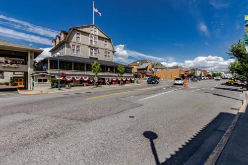Chelan Resort Suites - photo 3
