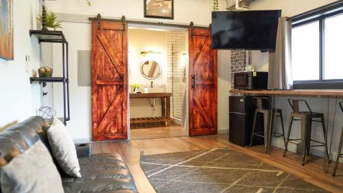 Rivers Edge Lofts Unit 5 — hotel in Niles