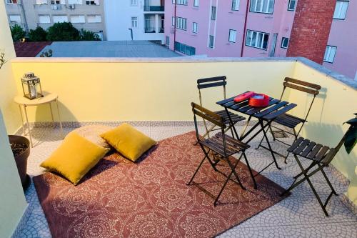 Jolly Jolie w Terrace — 4-Star Luxury Hotel in Lisbon, Portugal