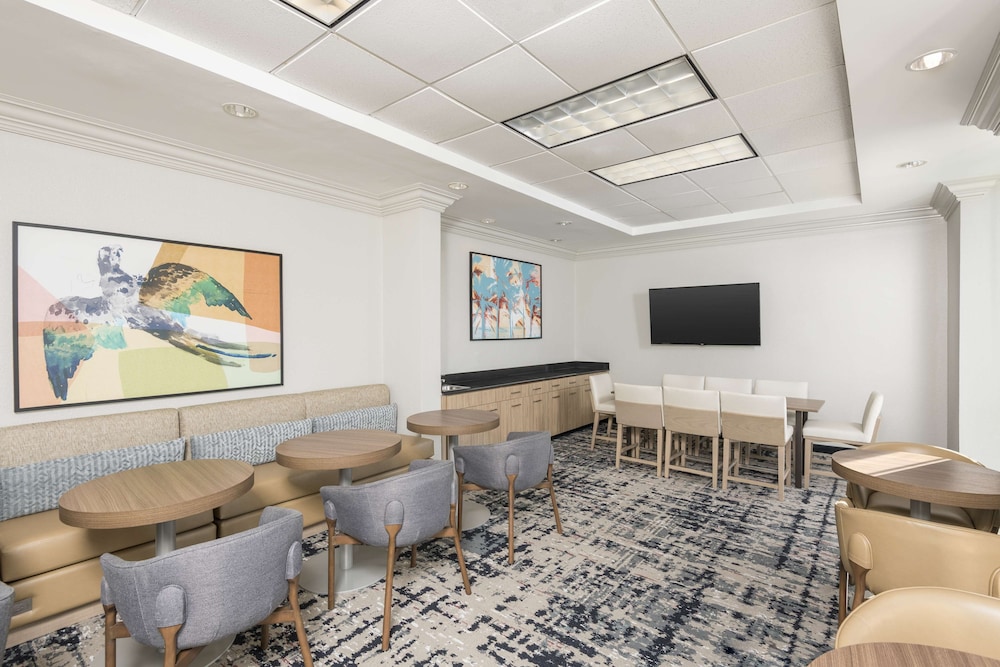 Homewood Suites Miami Airport Blue Lagoon - photo 6