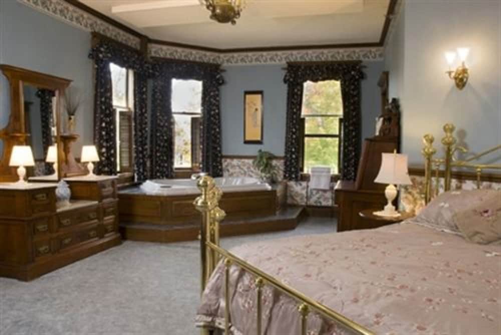 Old Rittenhouse Inn - photo 20