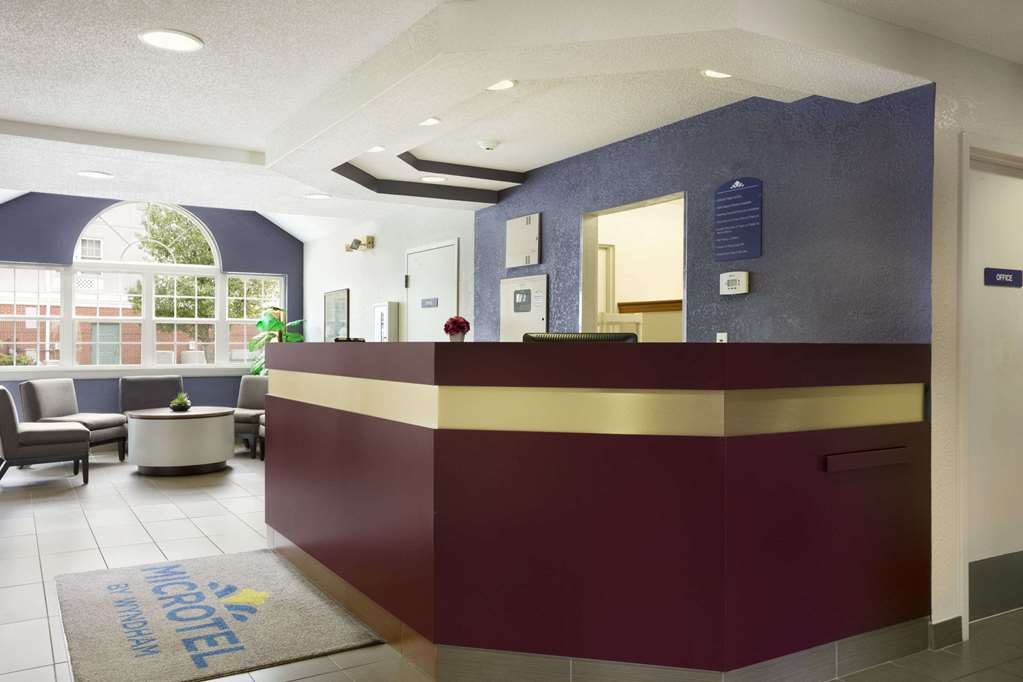 Microtel Inn by Wyndham Louisville East - photo 4