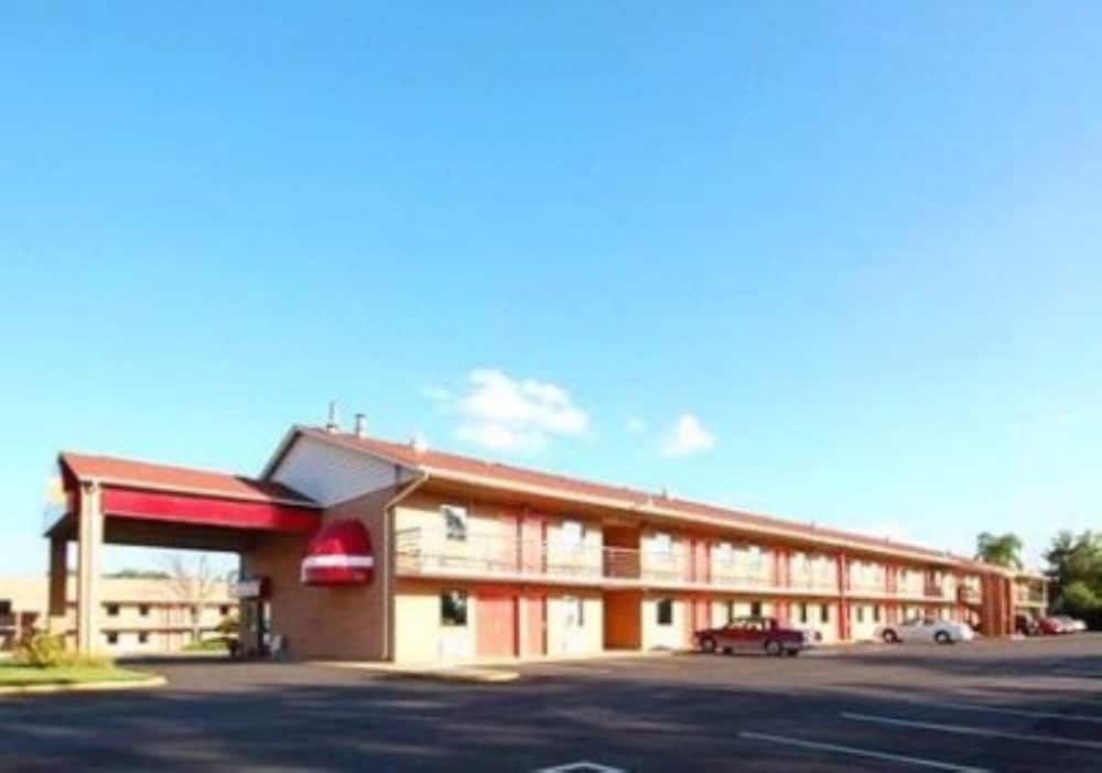 Oyo Hotel Richburg Sc I 77 - photo 3