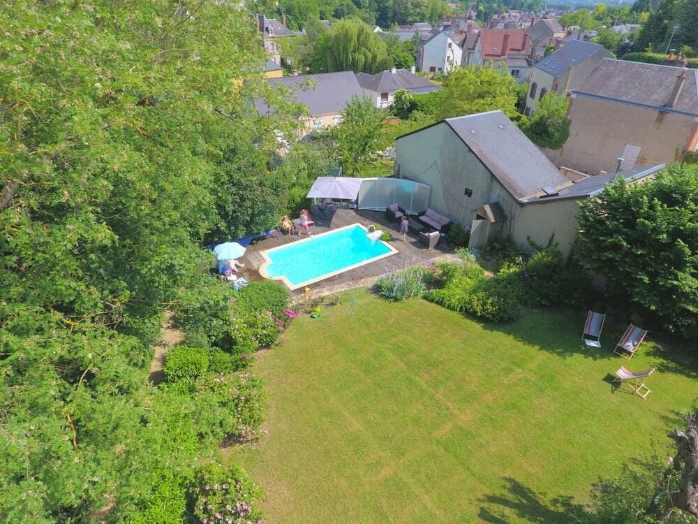 Les Dameraudes in Gien, France