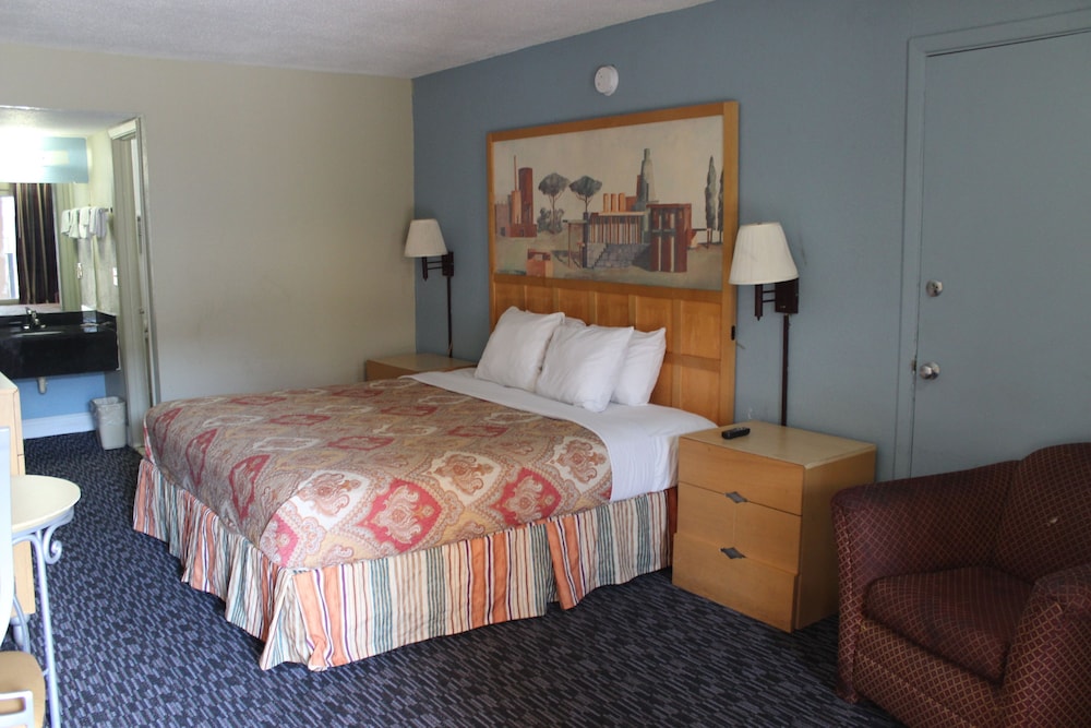Tampa Inn Near Busch Gardens - photo 19