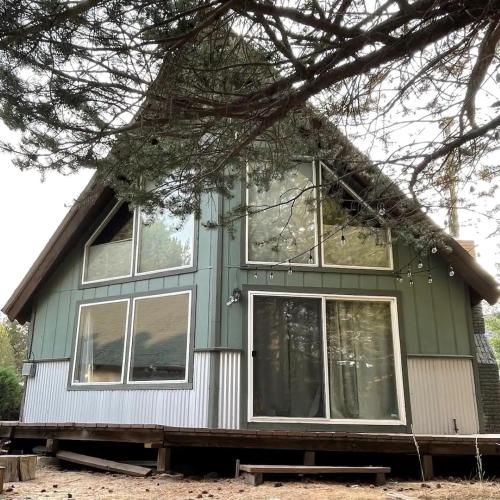 Spacious family home on the Meadow Monthly Only — 4-Star Luxury Hotel in South Lake Tahoe, United States