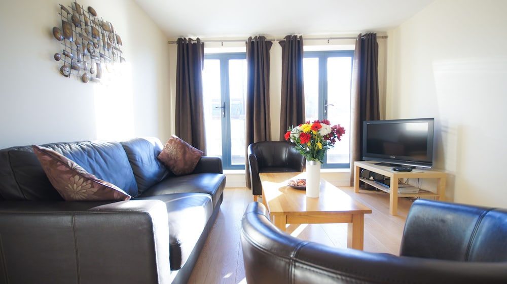Crompton Court Apartments — 4-Star Luxury Hotel in London, United Kingdom