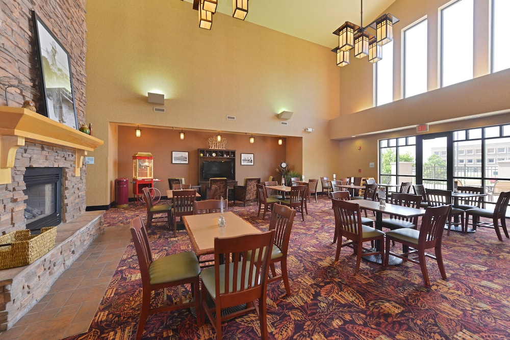 Holiday Inn Express & Suites Gillette by IHG - photo 32