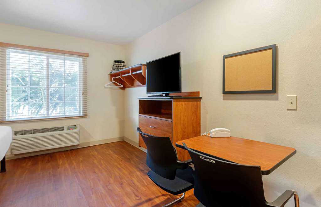 Extended Stay America Select Suites Fort Lauderdale Airport West - photo 24