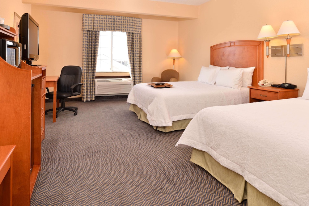 Hampton Inn Grand Island - photo 16