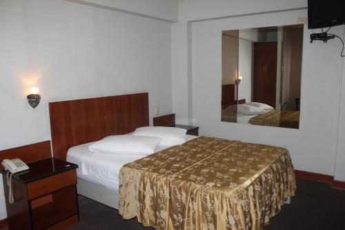 Hotel Bond in Lima, Peru