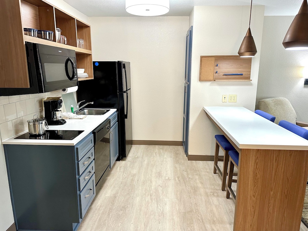 Candlewood Suites Savannah Airport by IHG - photo 16