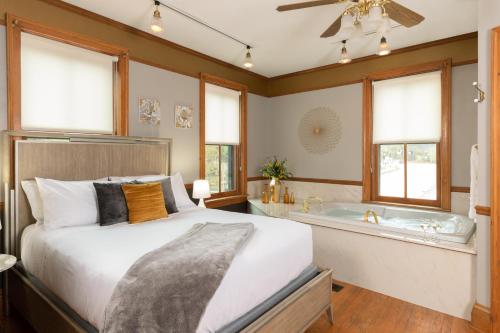 Hotel Galena - photo 72
