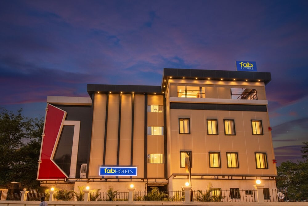 FabHotel RK International Nr Mumbai International Airport
