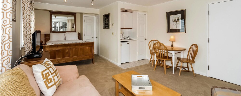 The Inn at Fairfield Beach - photo 32