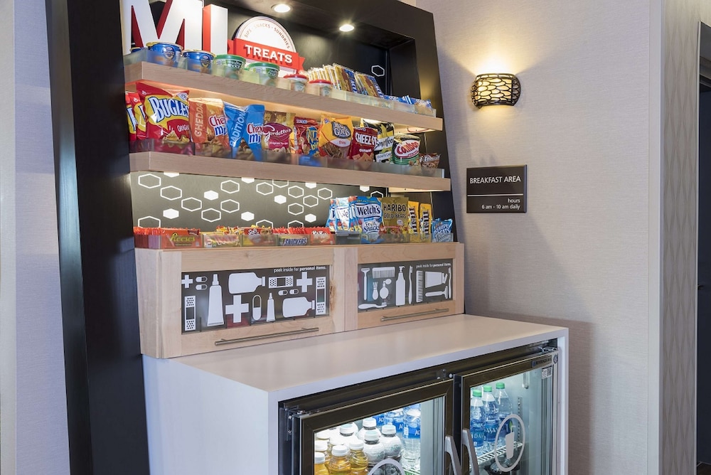 Hampton Inn Mt. Pleasant - photo 25