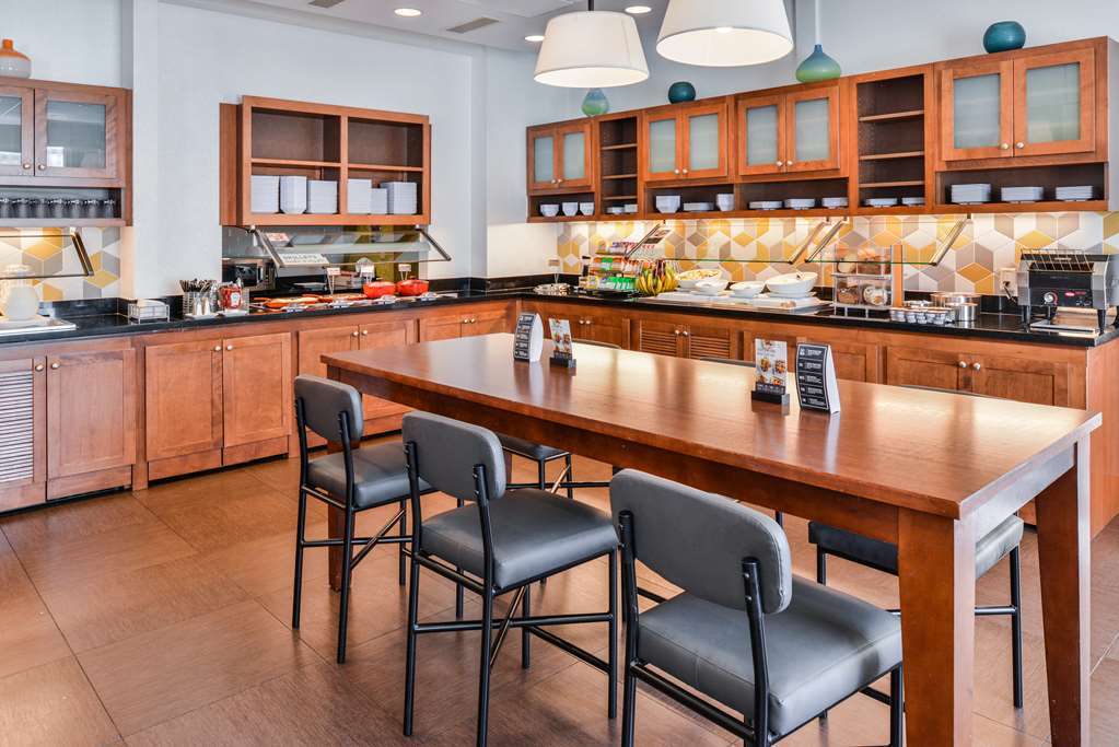 Hyatt Place Chesapeake Greenbrier - photo 20