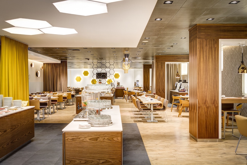 מזון ומשקאות