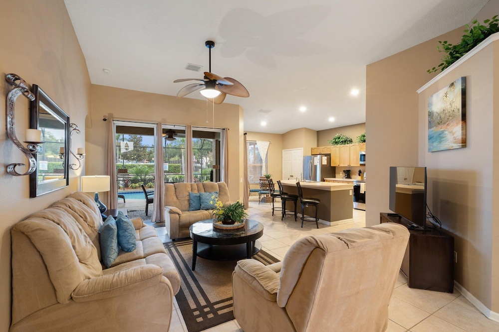 8104 fan Palm way - photo 16