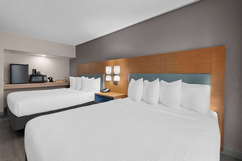 Country Inn & Suites by Radisson Coon Rapids MN - photo 43