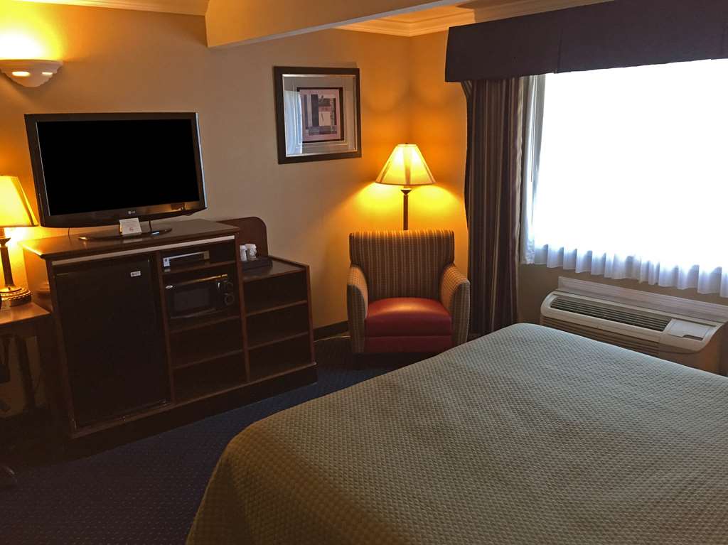 Inn at Bayshore - photo 9