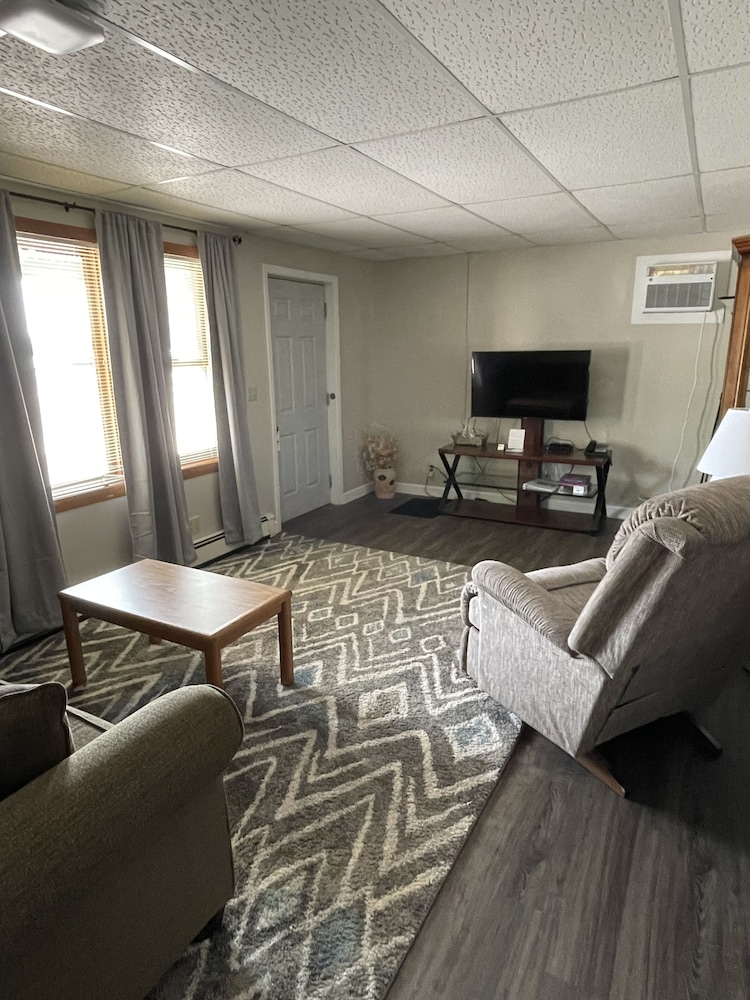 Lakeshor Motor Inn - photo 26