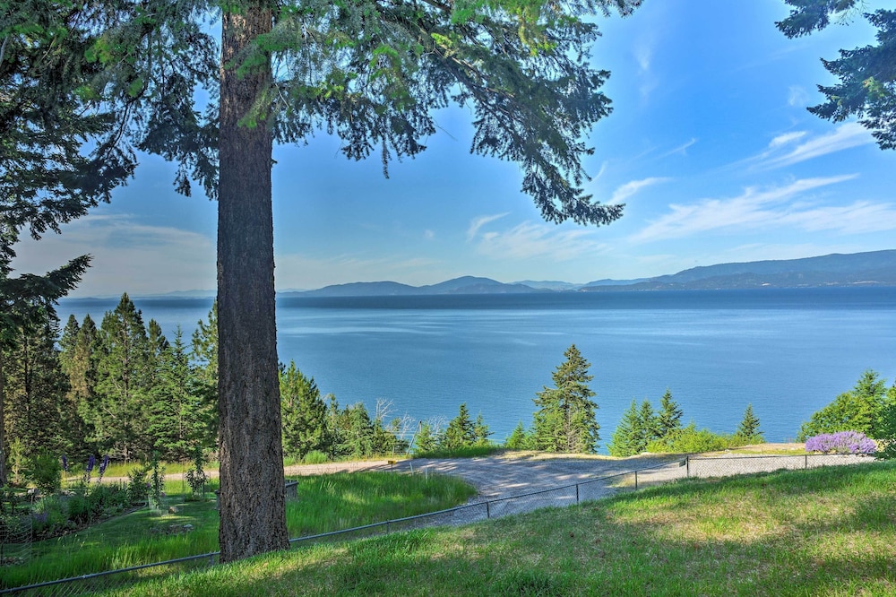 Flathead Lake Views Scenic And Spacious Retreat — Bigfork