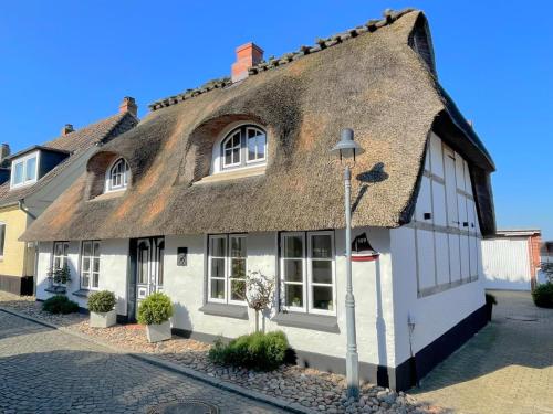 Fischerkate in Massholm - last minute hotel in Unknown City
