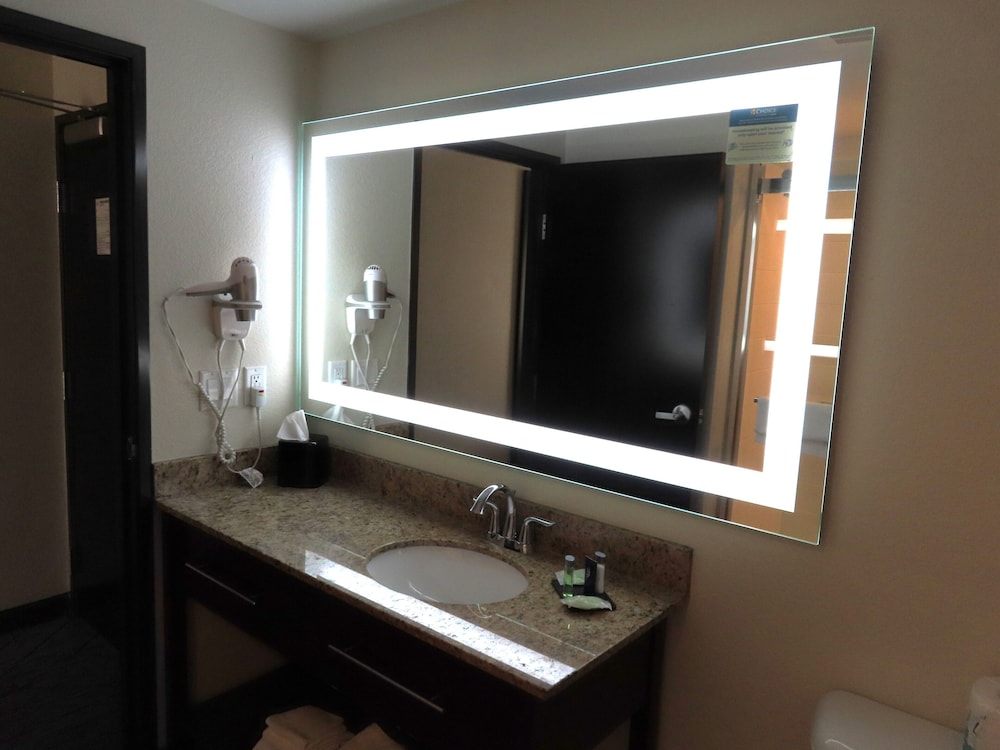 MainStay Suites Denver International Airport - photo 26