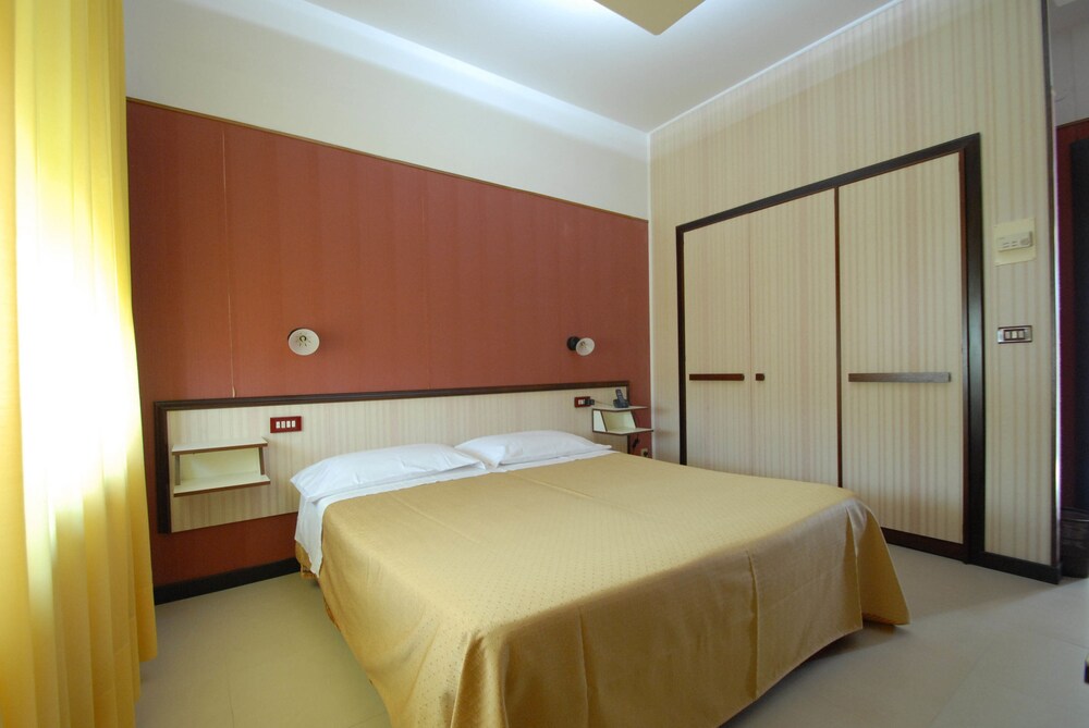 Atlantico Palace Hotel — 4-Star Luxury Hotel in Chianciano Terme, Italy