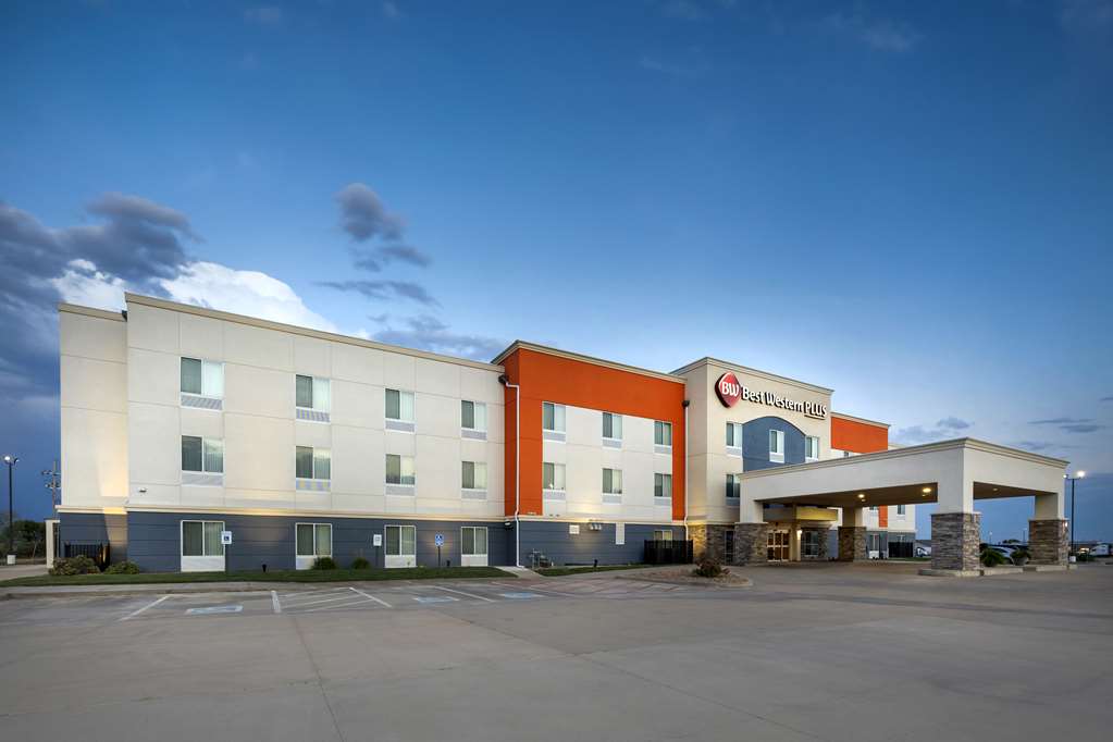 Best Western Plus Pratt - featured photo