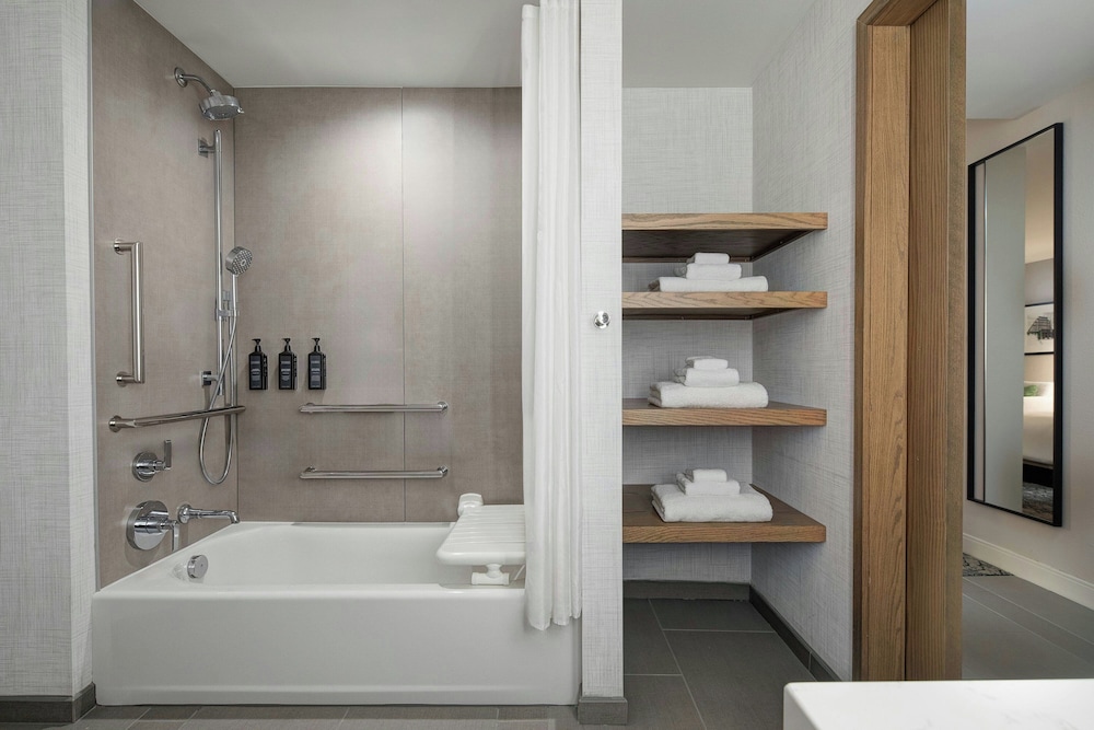 Sheraton Westport Chalet Hotel St. Louis - photo 45