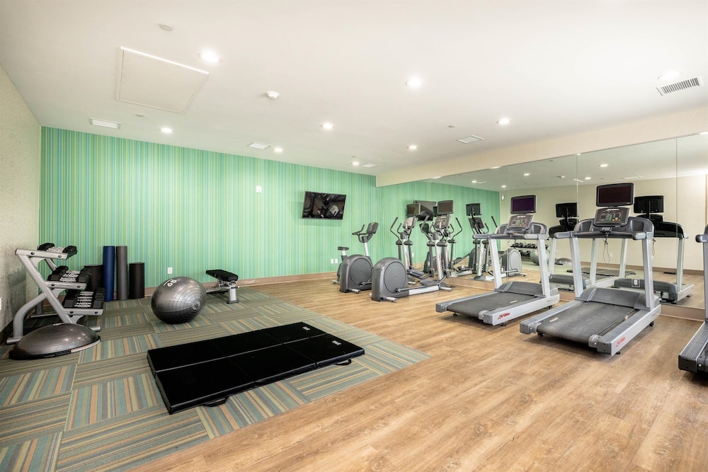 Holiday Inn Express & Suites San Jose Silicon Valley - photo 52
