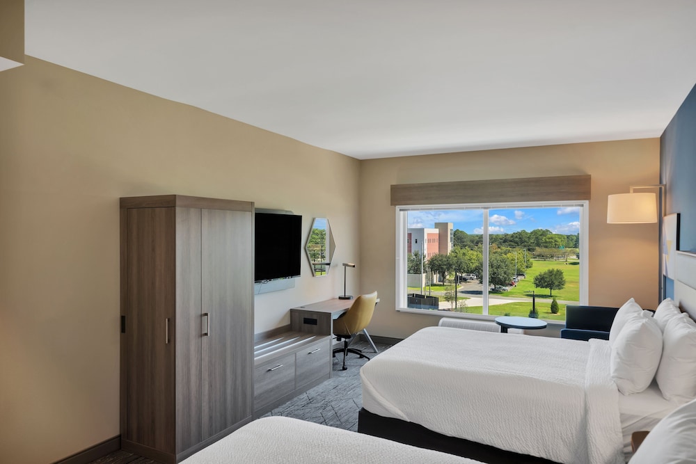 Holiday Inn Express & Suites Fort Walton Beach Eglin Area by IHG - photo 12
