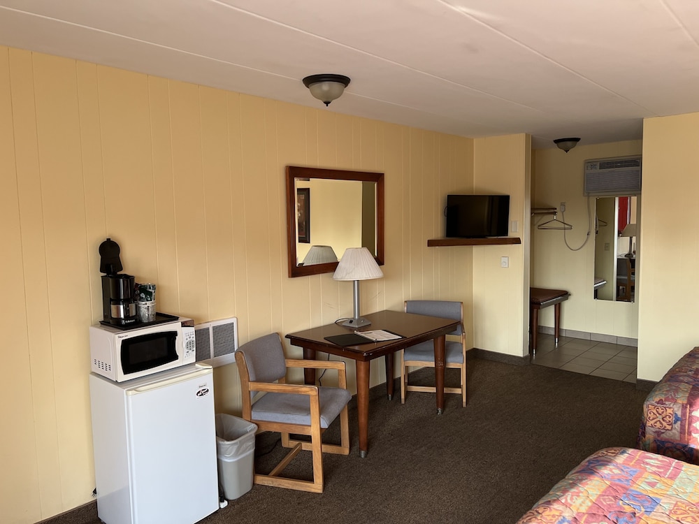 All Star Inn & Suites - photo 146