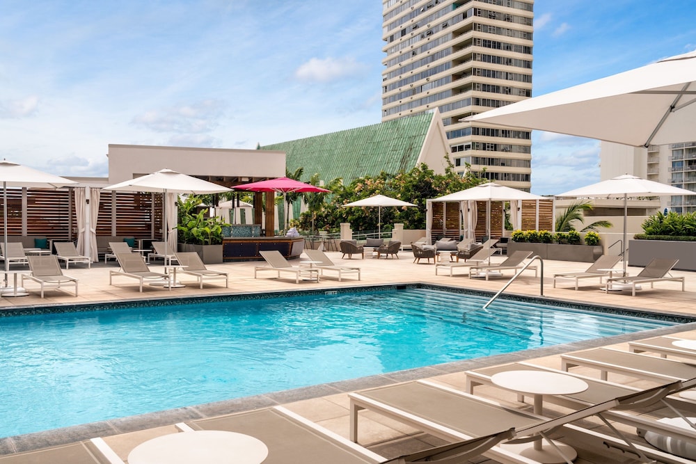Waikiki Beach Marriott Resort & Spa - photo 81
