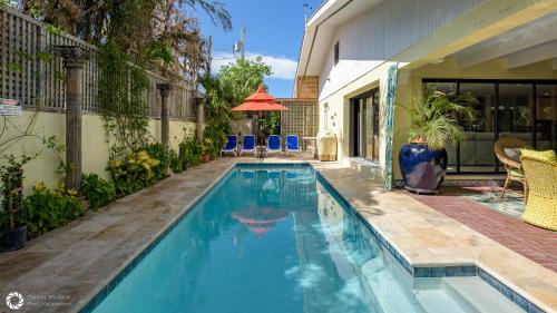 Aloha - carbon neutral hotel in Key West
