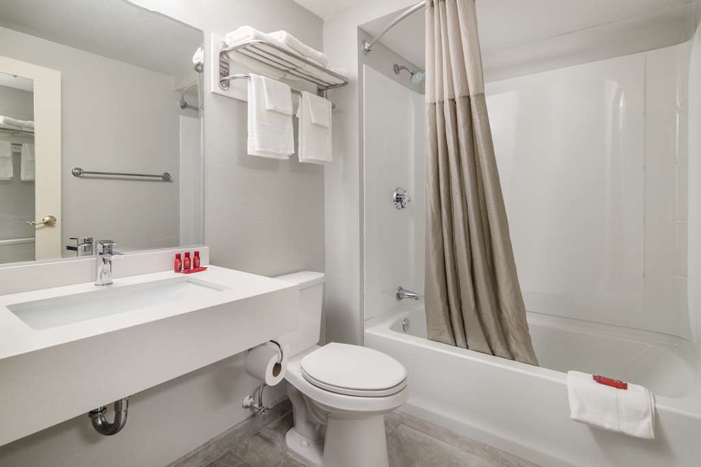 SureStay by Best Western Lewiston Auburn Area - photo 26