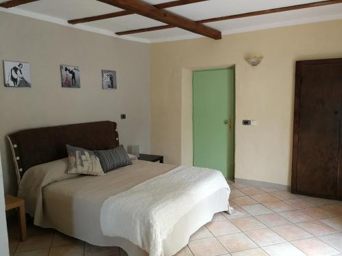 Locanda Montecarlo pet-friendly hotel Lesegno