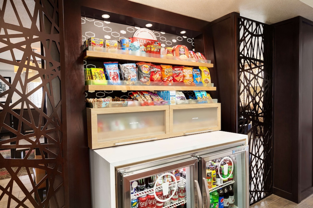 Hampton Inn Clackamas - photo 32