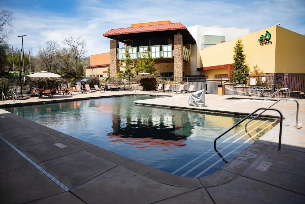 The Hotel at Black Oak Casino Resort - photo 4